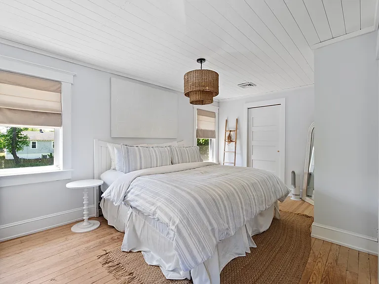 818 Trenton Ave — Photo 32