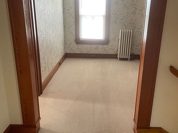 4th image of 15 Forest St