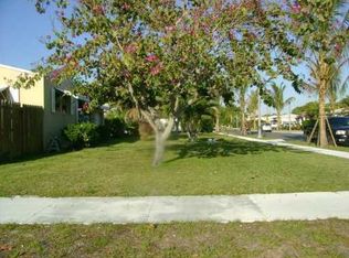 326 Winters St, West Palm Beach, FL 33405