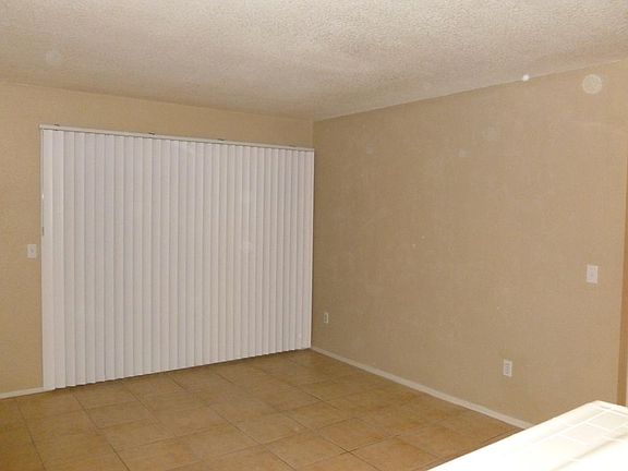 5th image of 1908 Villa Palms Ct Unit 106