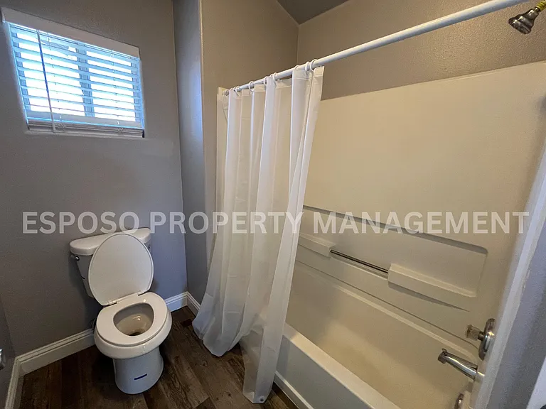 1565 W Swift Ave #205 — Photo 8