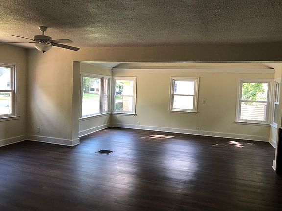 5th image of 2028 37th St