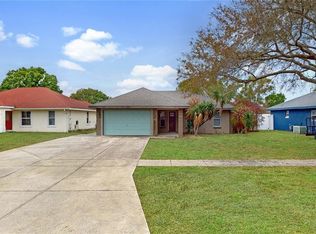 33817 Secret Hill Dr, Leesburg, FL 34788