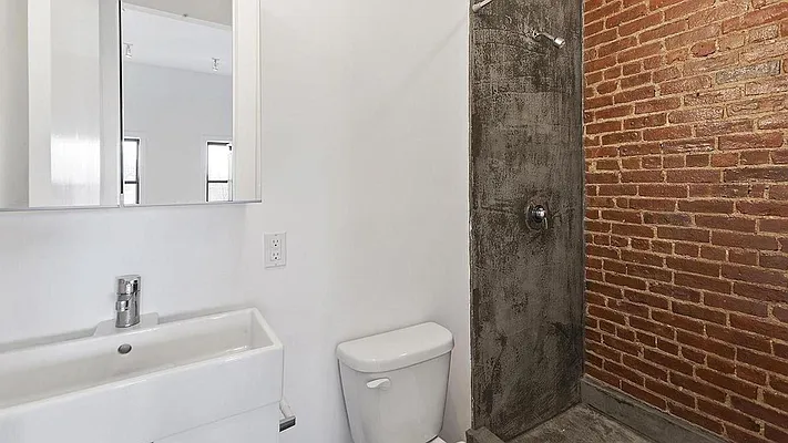 Rented by Nooklyn NYC LLC | media 10