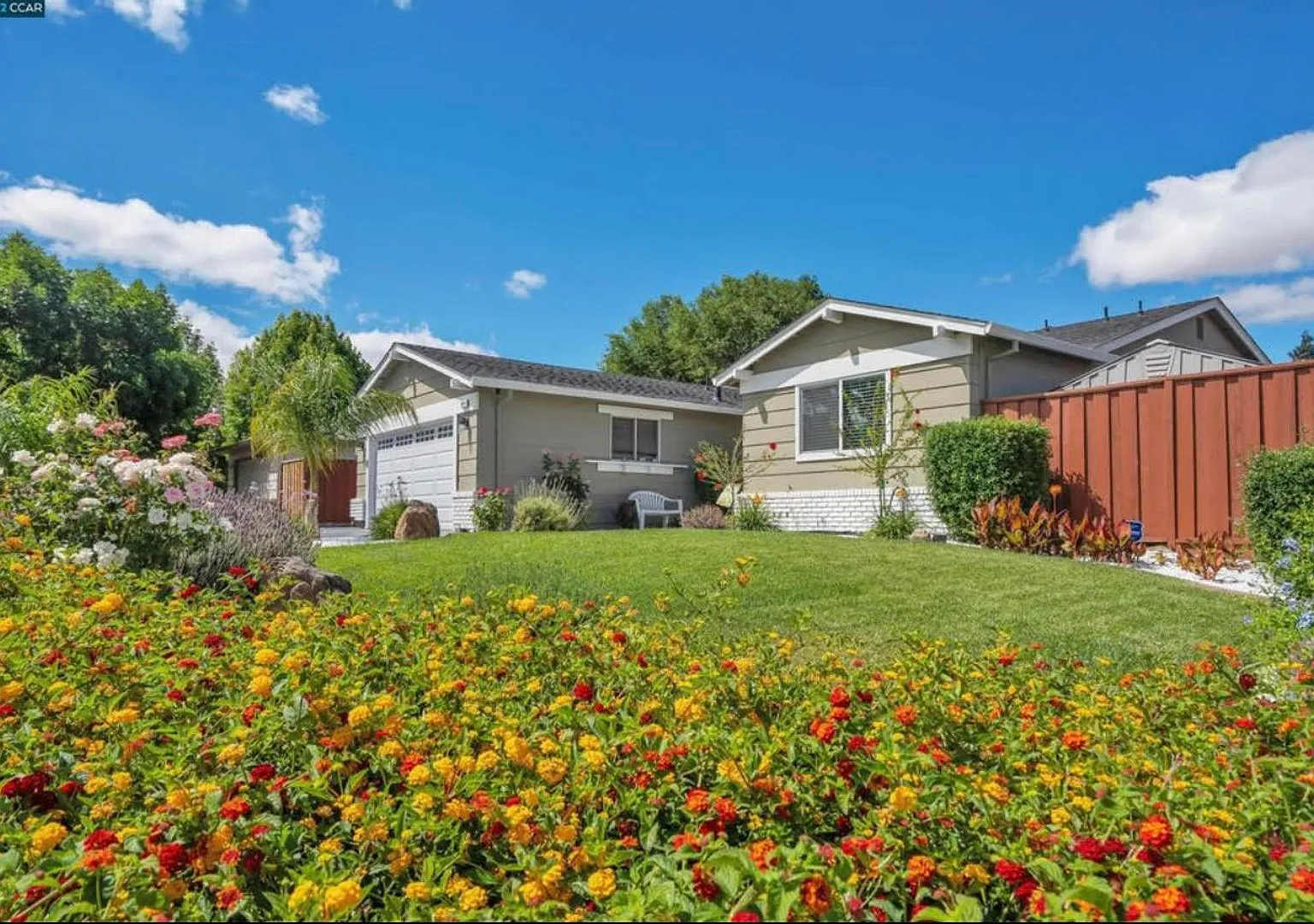 Gorgeous Remodeled 3 Bedroom Home with Solar & RV Parking — Photo 3