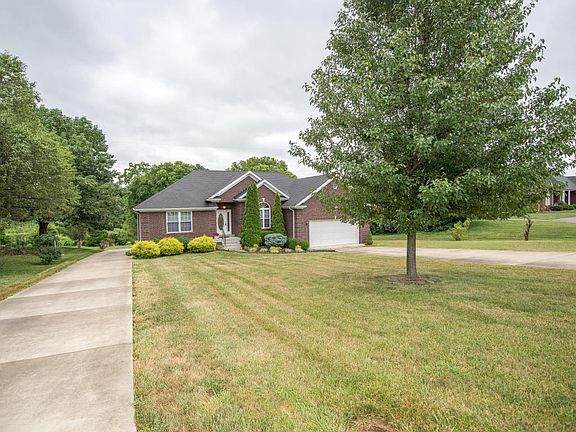 5th image of 631 Cliffside Dr