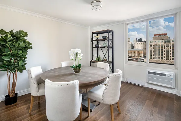 Sold by Compass | media 22