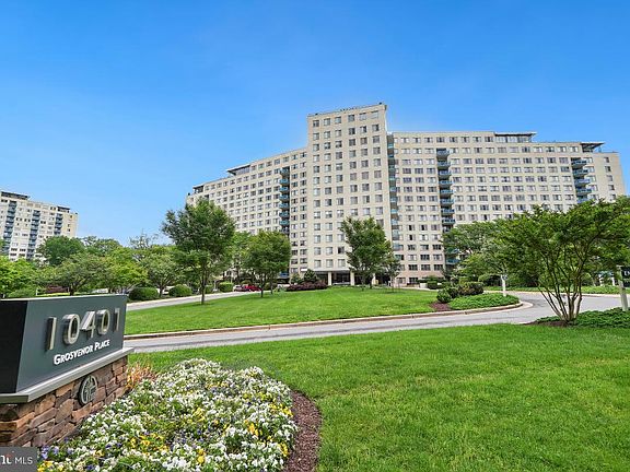 2nd image of 10401 Grosvenor Pl APT 1125