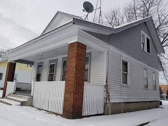 4th image of 1707 N Peoria Ave