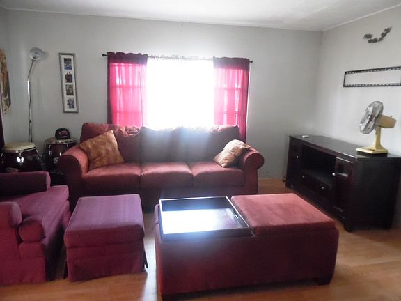 3rd image of 3409 Canoga Dr