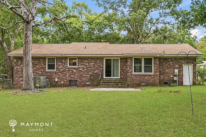 211 Kent Ct — Photo 14