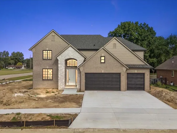 49928 Jean Dr, Macomb, MI 48044