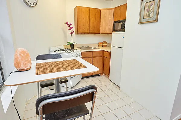 Rented by Genik Group Corp | media 13