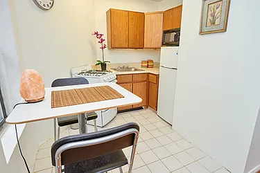 Rented by Genik Group Corp