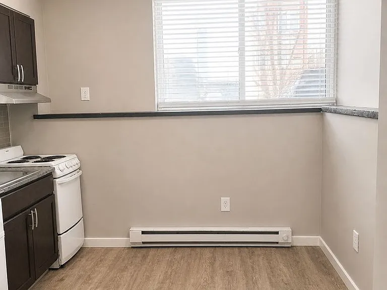 5855 Darlington Rd — Photo 8