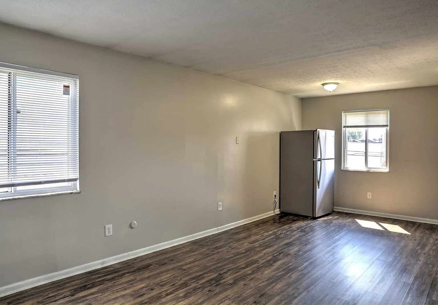 1 bed, 1.0 bath, $1,295 — Photo 4