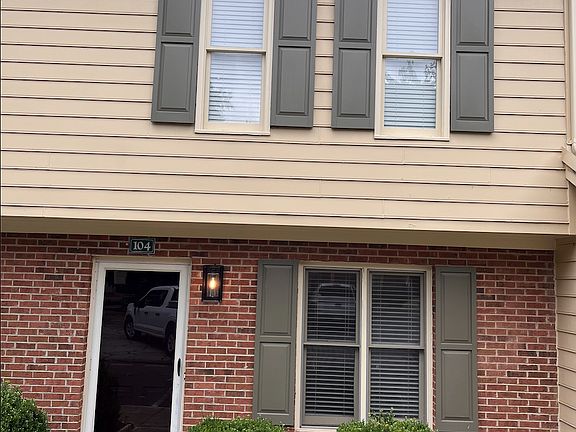 3rd image of 104 Sparger Springs Ln
