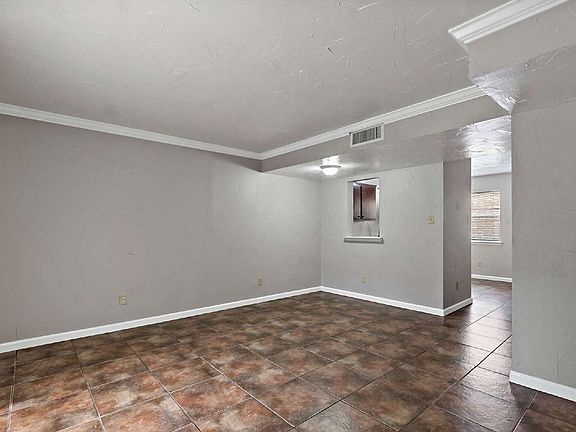 3rd image of 204 Lincoln Ave APT A