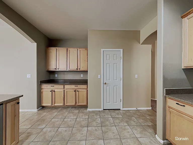 991 E Saddleback Pl — Photo 4