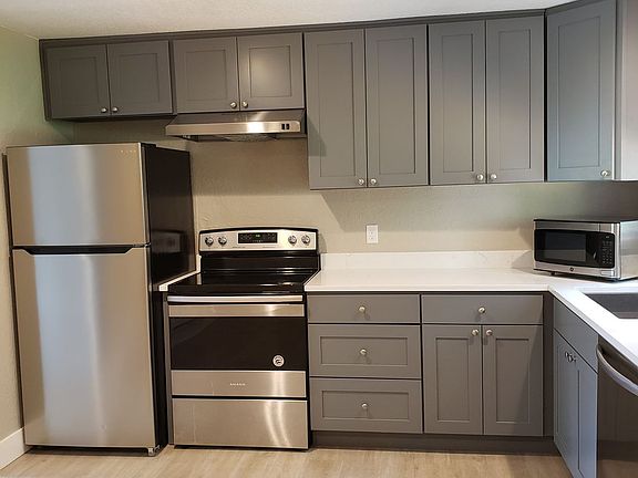 3rd image of 9110 Redmond Woodinville Rd NE #202