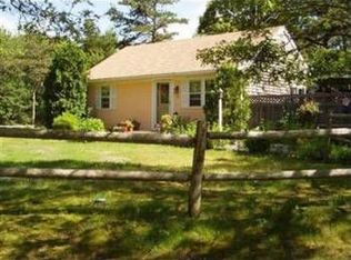 6 Chatham Ln, Mashpee, MA 02649