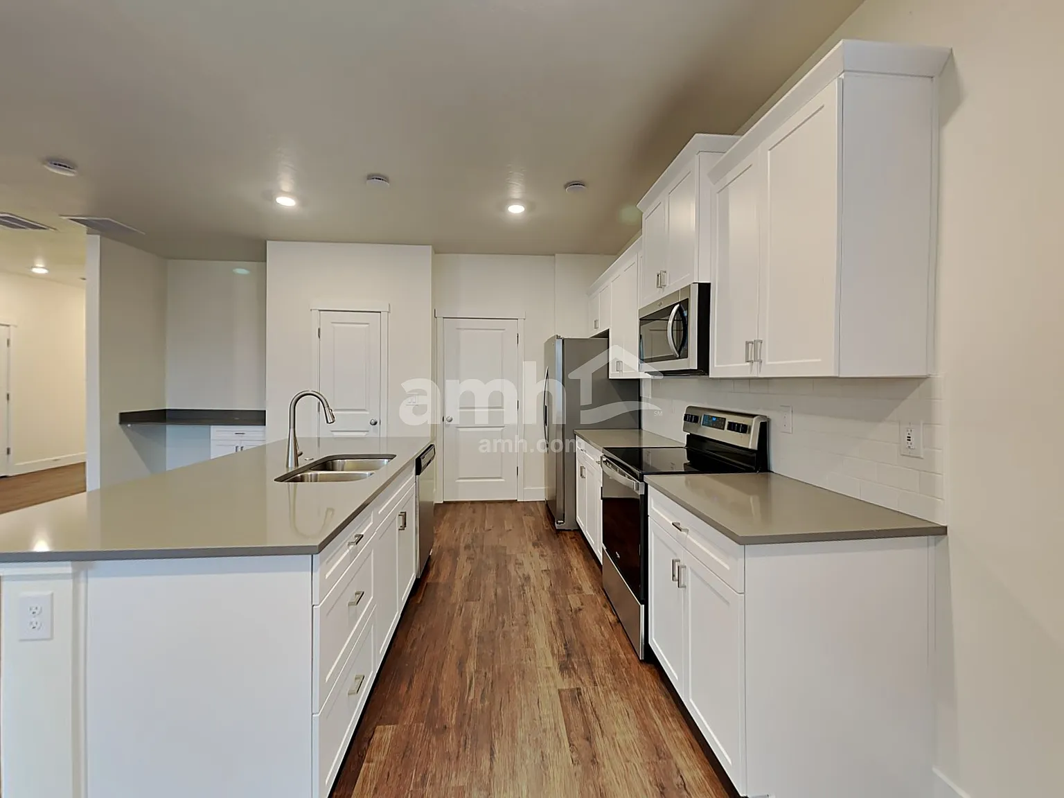 4 bed, 2.5 bath, 2179 sqft, $2,655 — Photo 3