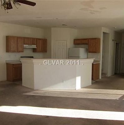 3rd image of 6075 Washland Dr Unit 103