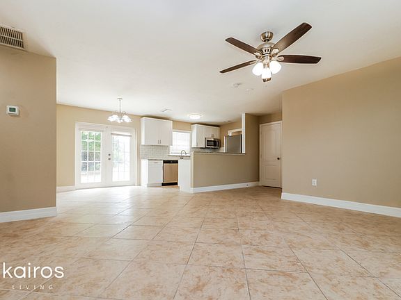 5th image of 5015 Lee St