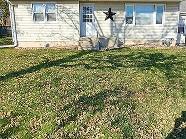 1464 4th St SE, Mason City, IA 50401