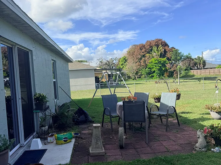 2937 SW Skyline St — Photo 28
