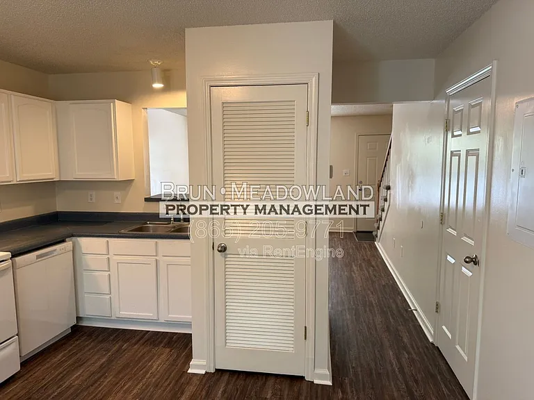 5622 Boxwood Garden Way — Photo 10