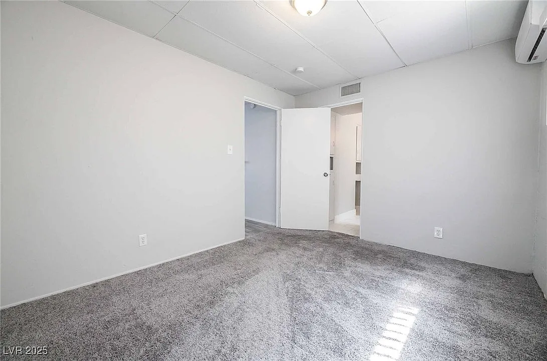 1 bed, 1.0 bath, 4570 sqft, $850 — Photo 3