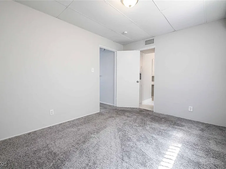 239 W Cleveland Ave #5 — Photo 3
