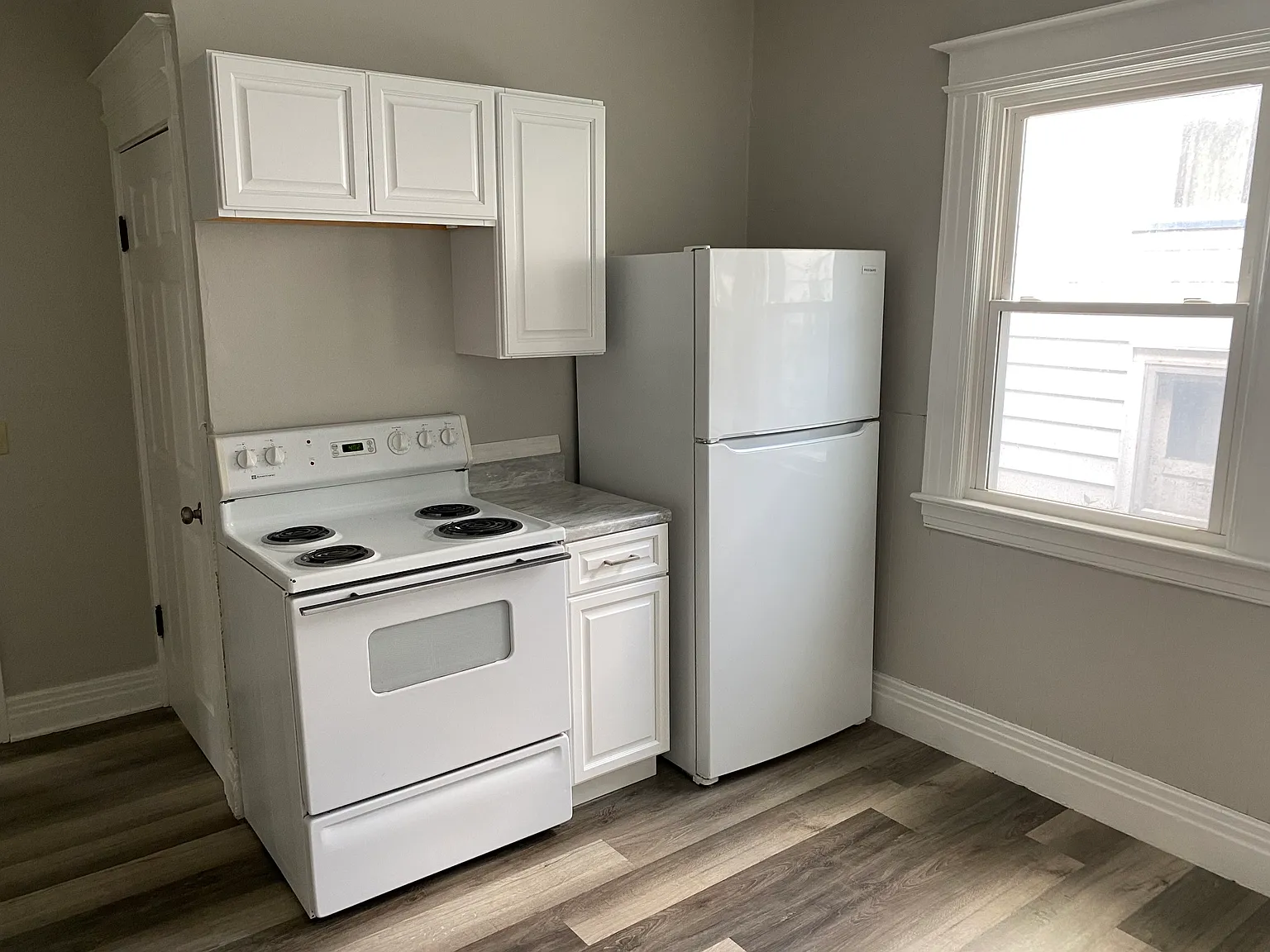 3 bed, 1170 sqft, $1,900 — Photo 4