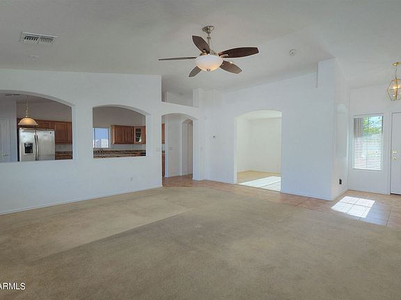 5th image of 526 W Poncho Ln