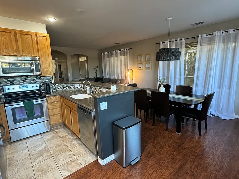 1419 Carlyle Park Cir — Photo 6