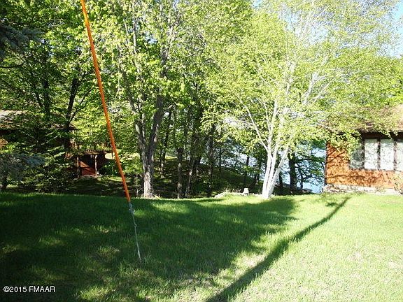 lake 6 front side yard