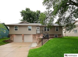 2517 S 166th St, Omaha, NE 68130