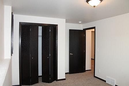 4th image of 2253 35th Street Cir S
