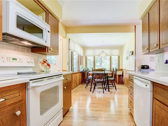 5th image of 29 Bryn Mawr Rd