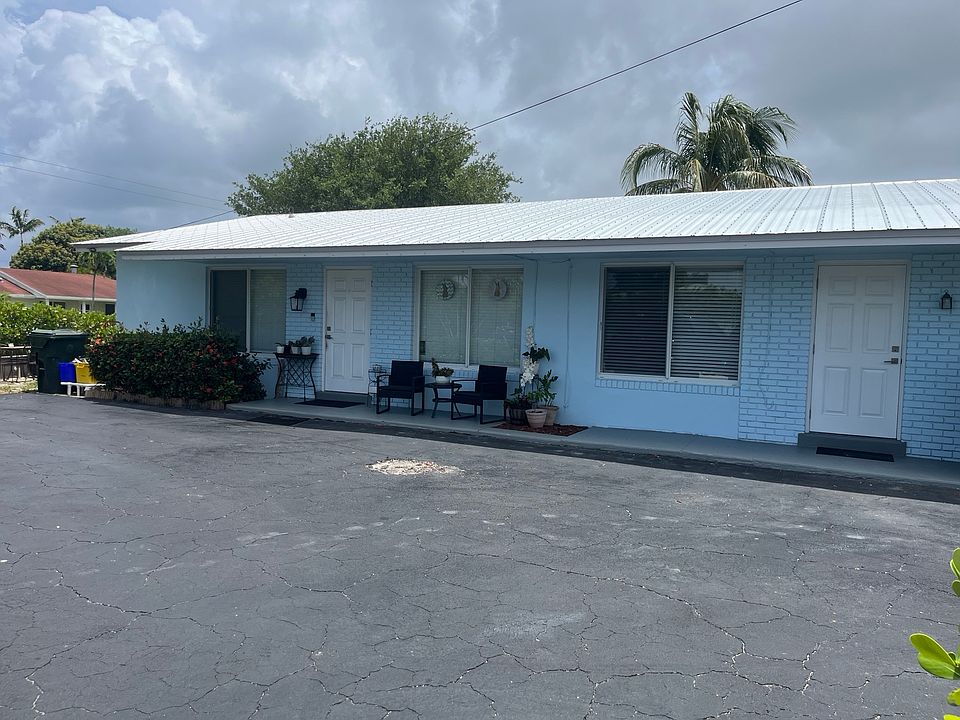 1st image of 198 NE 28th St
