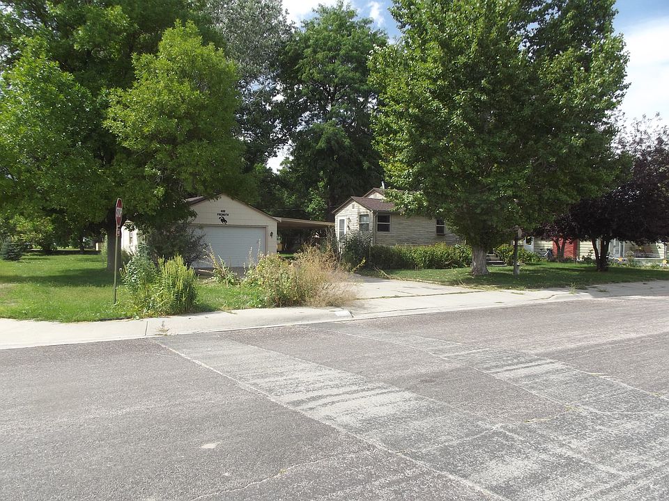 2nd image of 600 Freimuth Ave