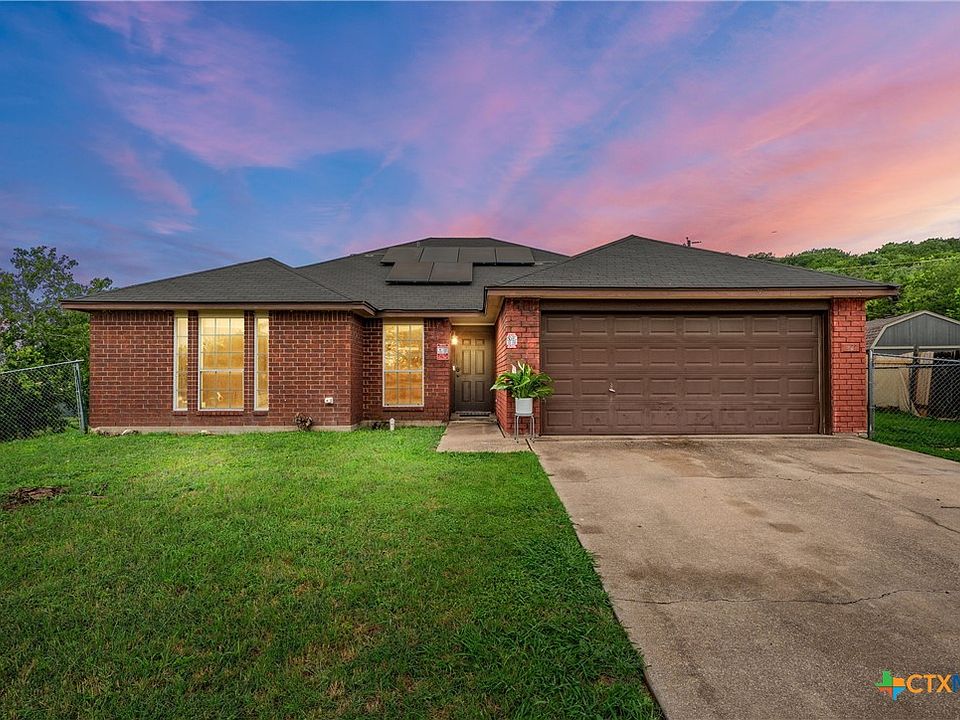 1st image of 209 W Blancas Dr
