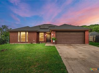 209 W Blancas Dr, Copperas Cove, TX 76522
