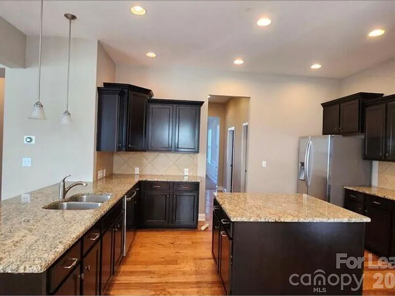 317 Montibello Dr — Photo 14