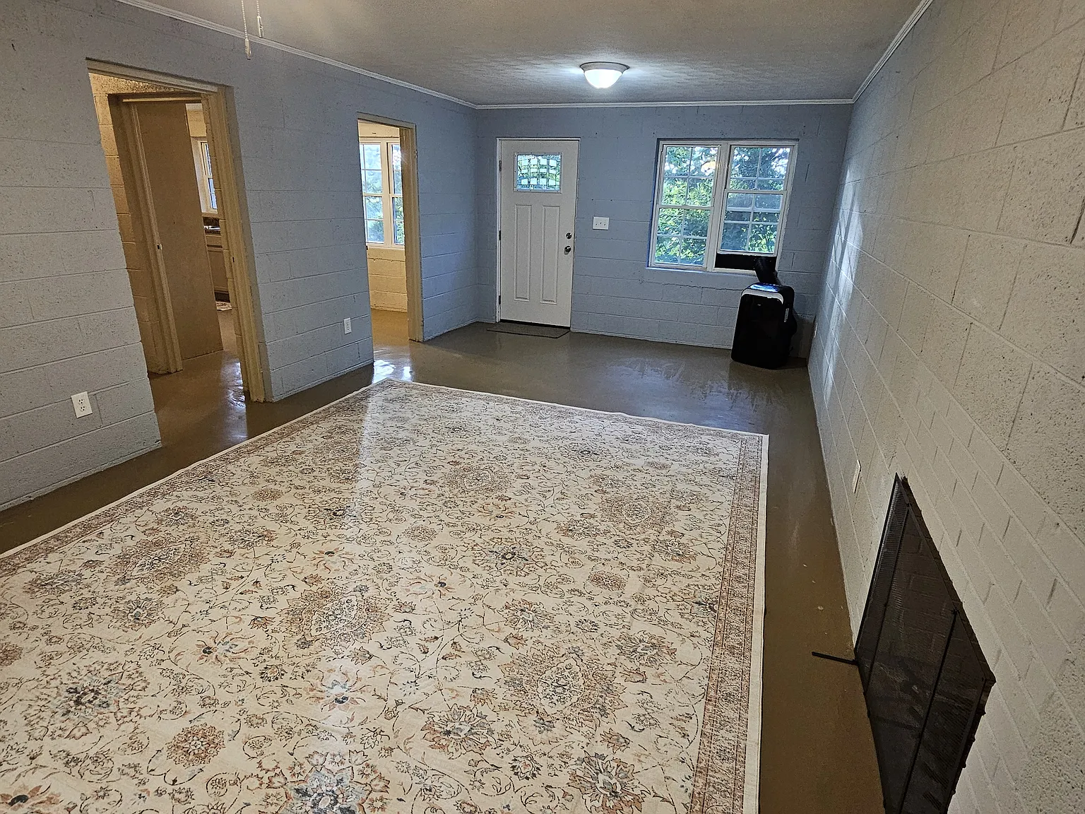 2 bed, 1050 sqft, $1,100 — Photo 2