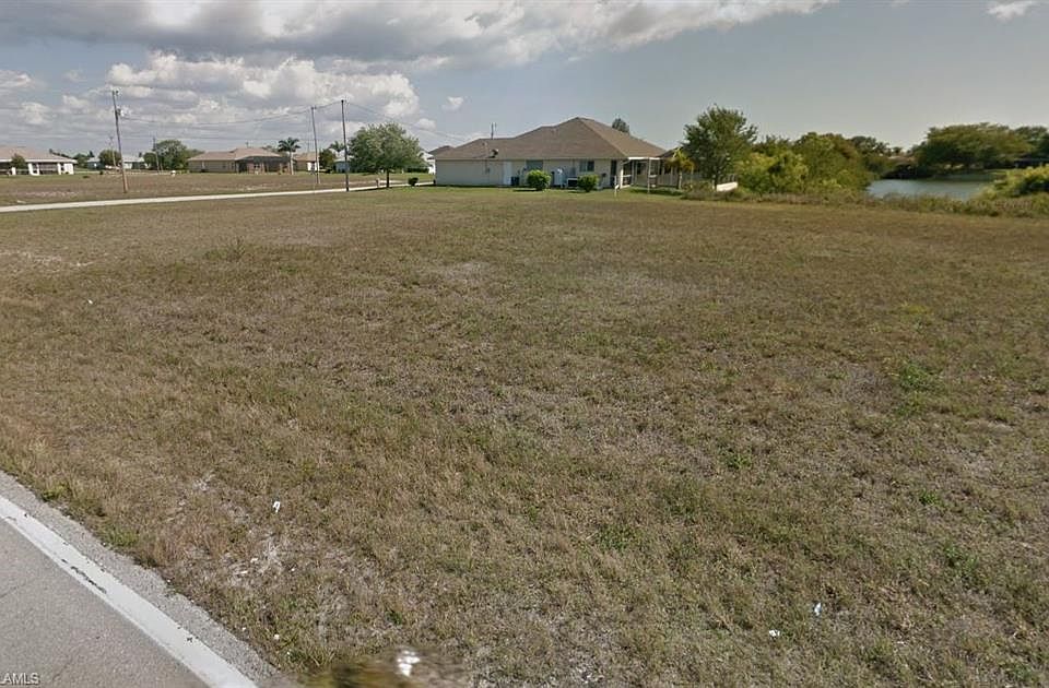 2nd image of 818 Diplomat Pkwy W