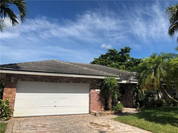 326 NW 107th Ter, Pompano Beach, FL 33071