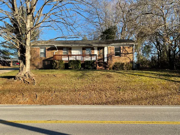 138 S Young St, Sparta, TN 38583