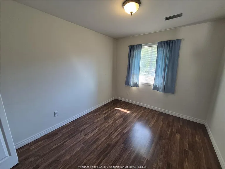 1756 Daytona Ave — Photo 8